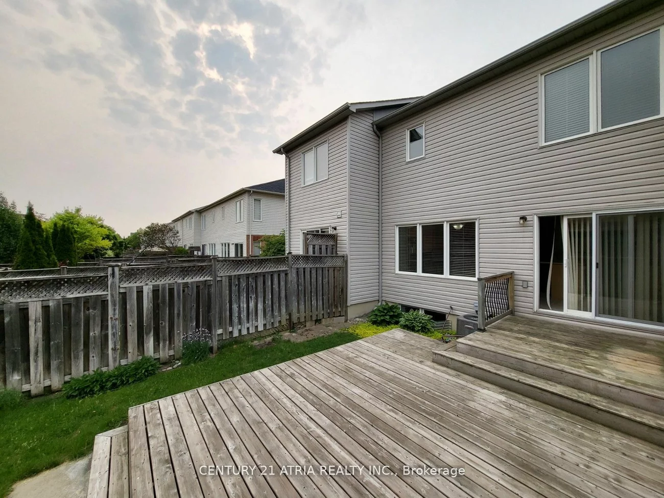 10 Marshview Ave, Aurora