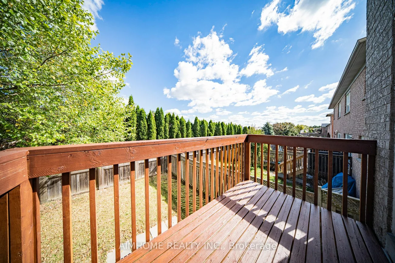 315 Flagstone Way, Newmarket