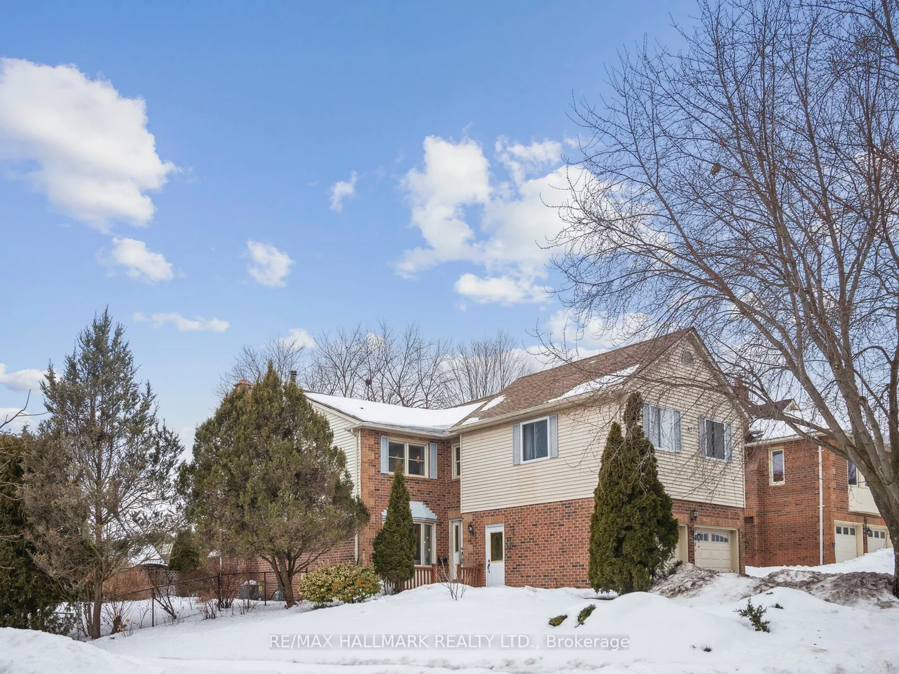 39 Peevers Cres, Newmarket