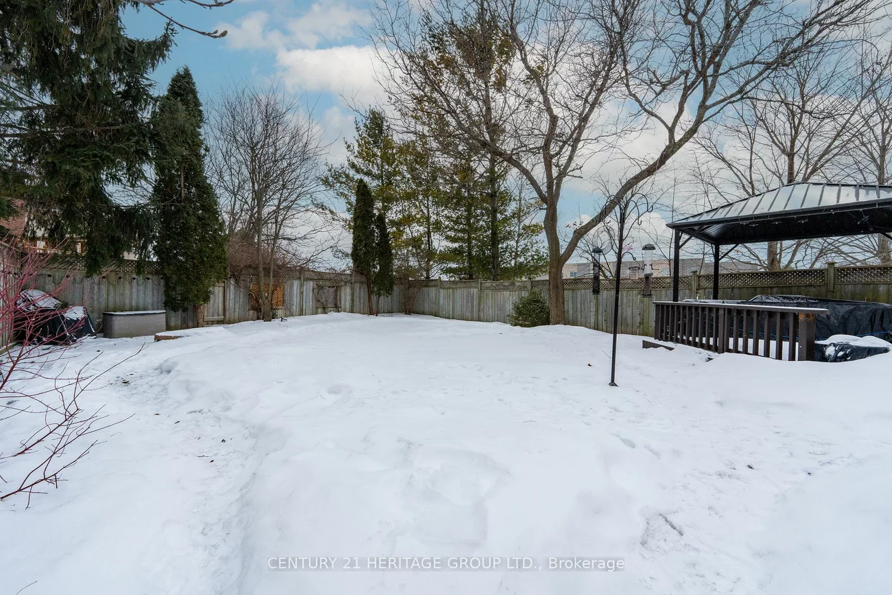 180 Clearmeadow Blvd, Newmarket