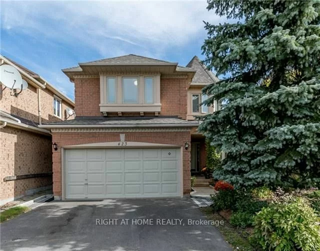 423 Seneca Crt, Newmarket