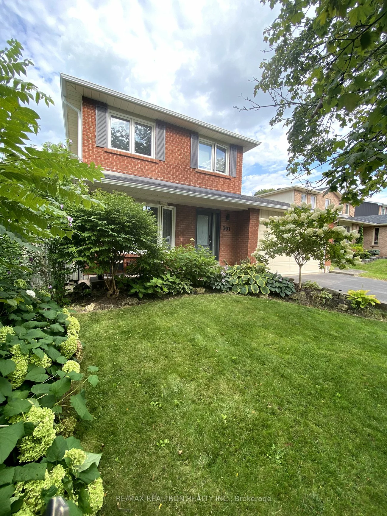 391 Ashworth Dr, Newmarket