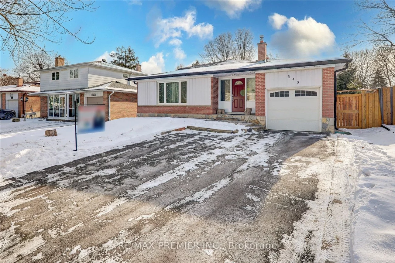 348 Dennie Ave, Newmarket