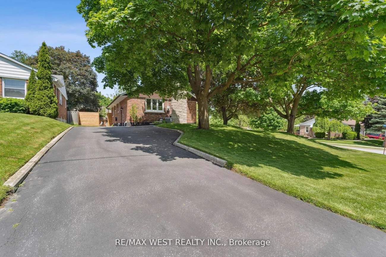 308 Donlin Ave, Newmarket