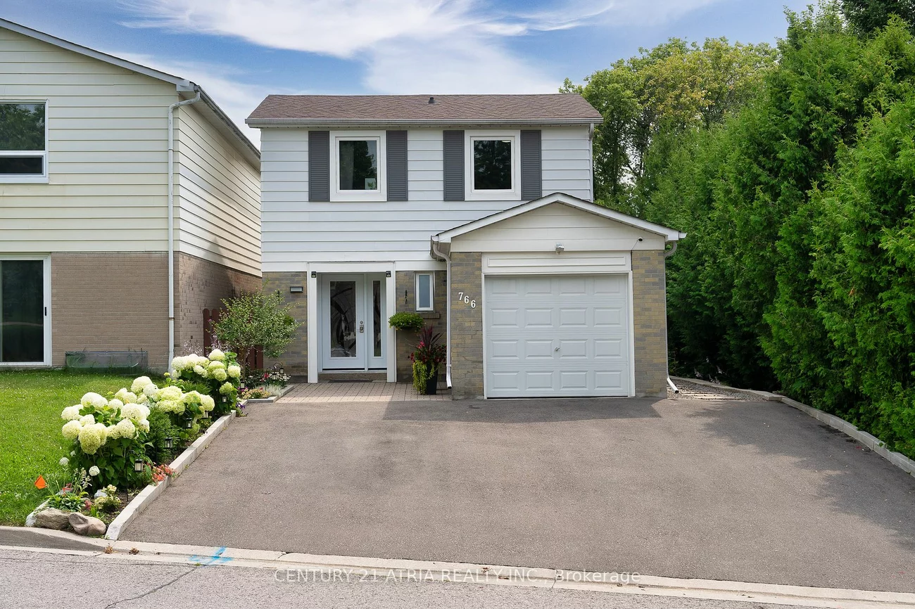 766 Beman Dr, Newmarket