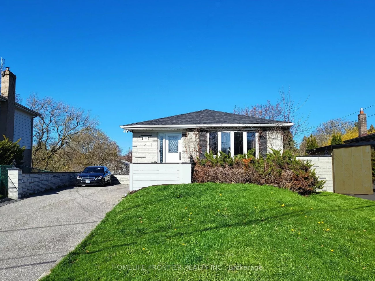 121 Bolton Ave, Newmarket