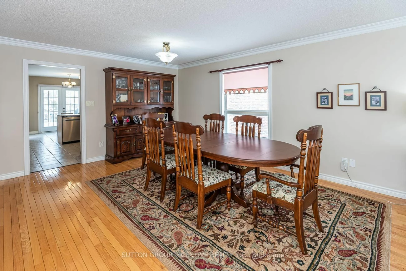 78 Howard Rd, Newmarket