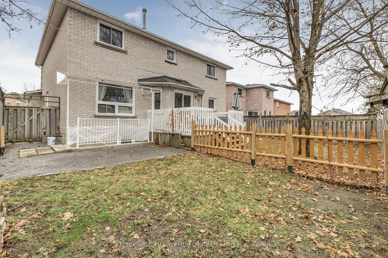 689 Leslie Valley Dr, Newmarket