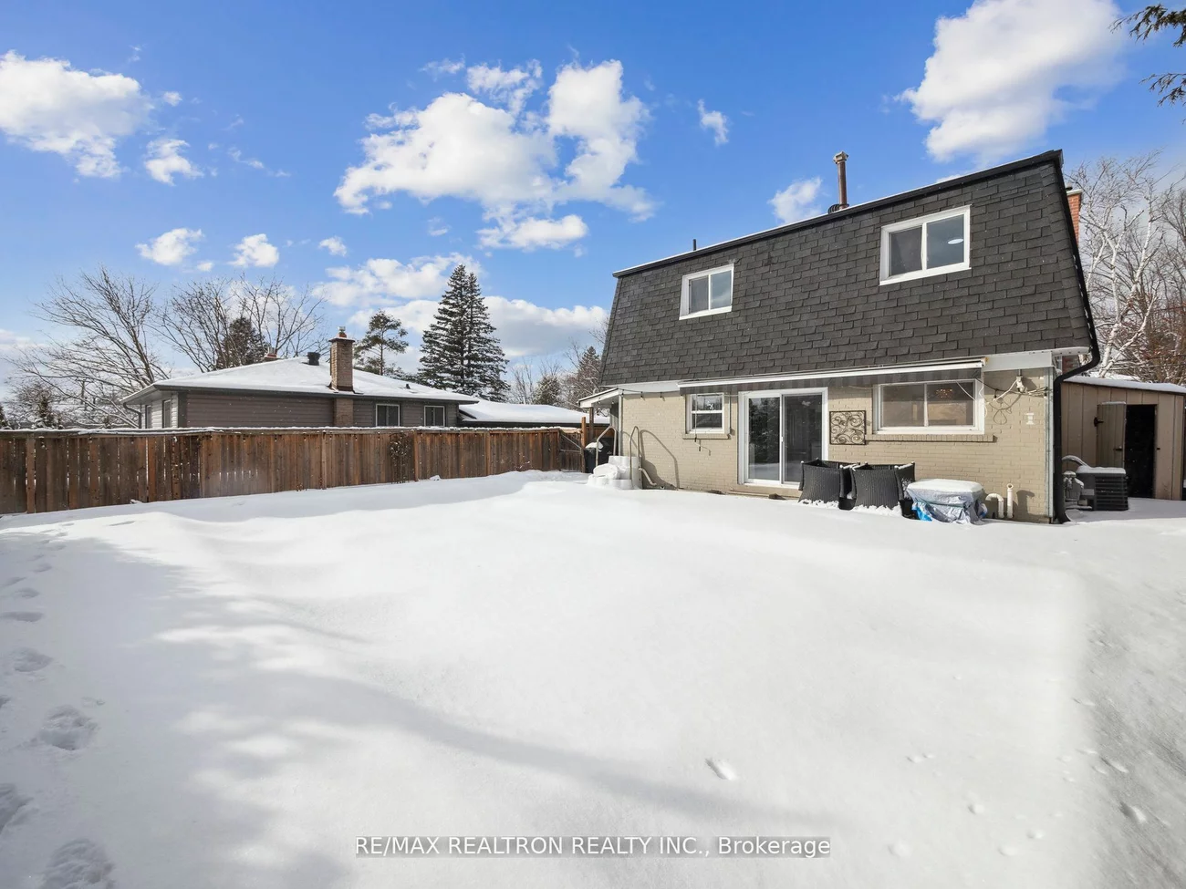 638 Red Deer St, Newmarket