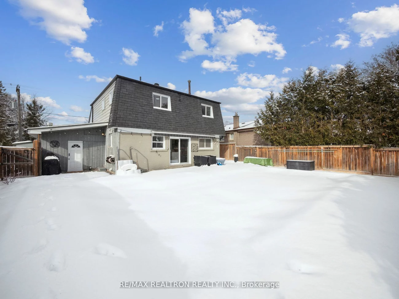 638 Red Deer St, Newmarket