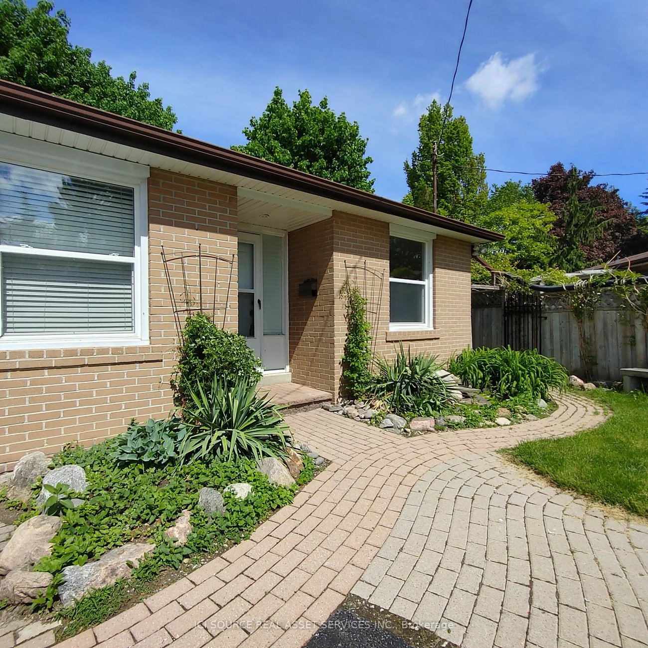 99 Woodpark Pl, Newmarket