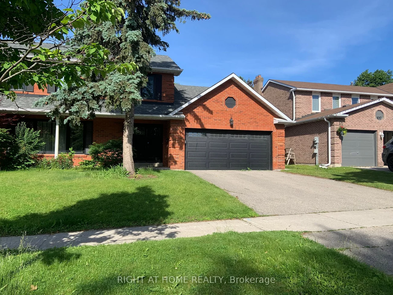 1015 Easthill Crt, Newmarket