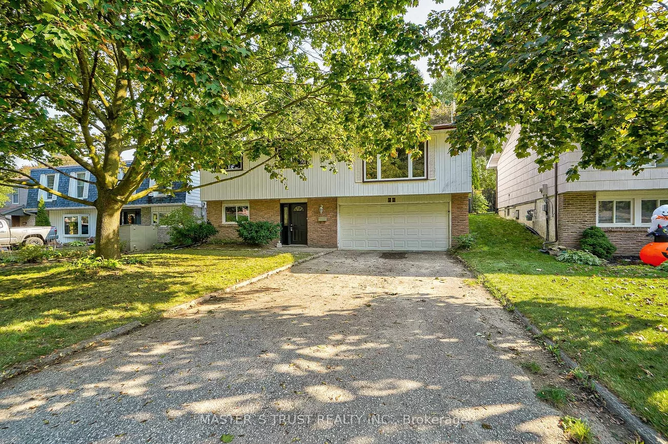 77 Highland Ave, Newmarket