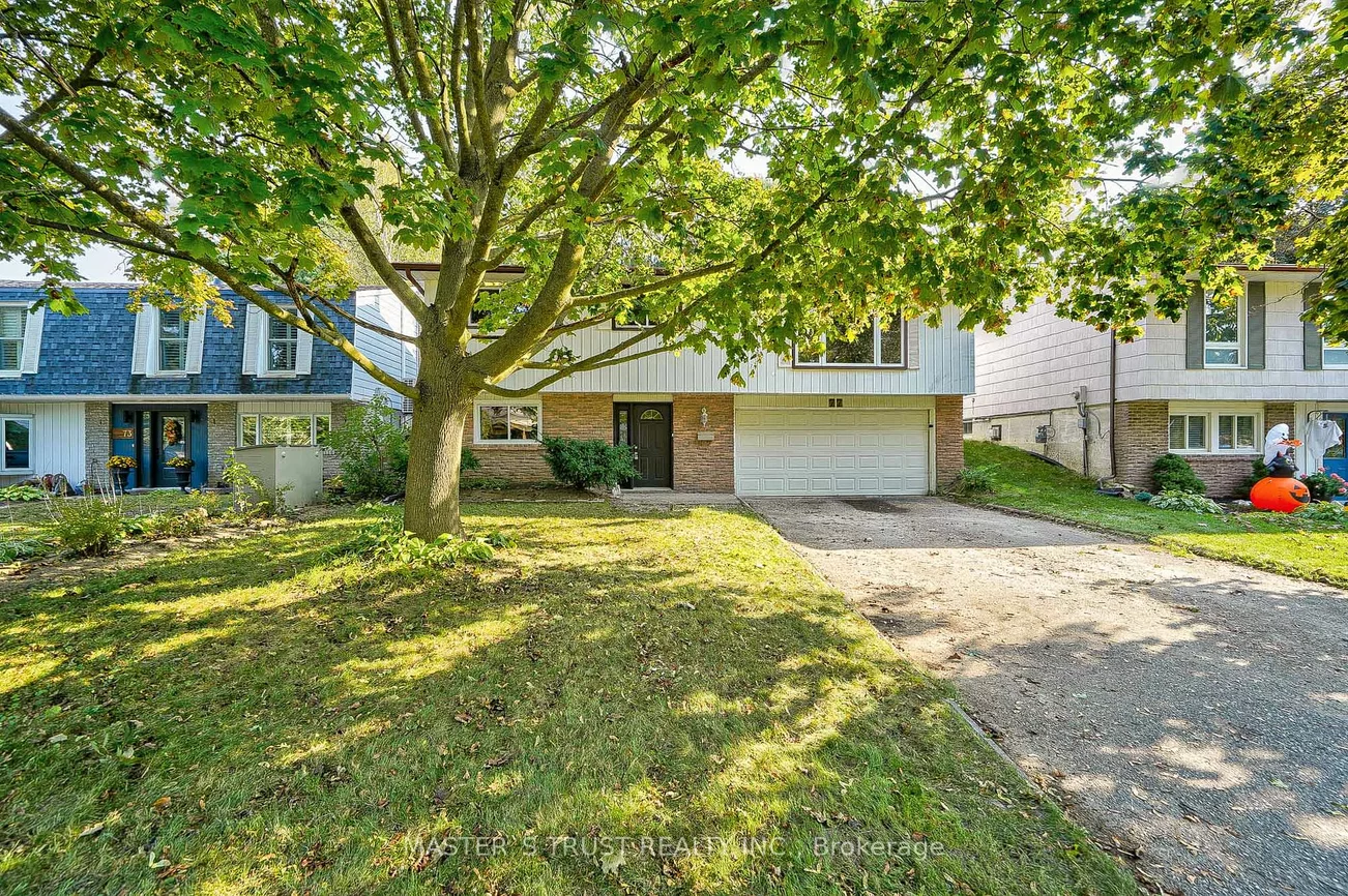 77 Highland Ave, Newmarket