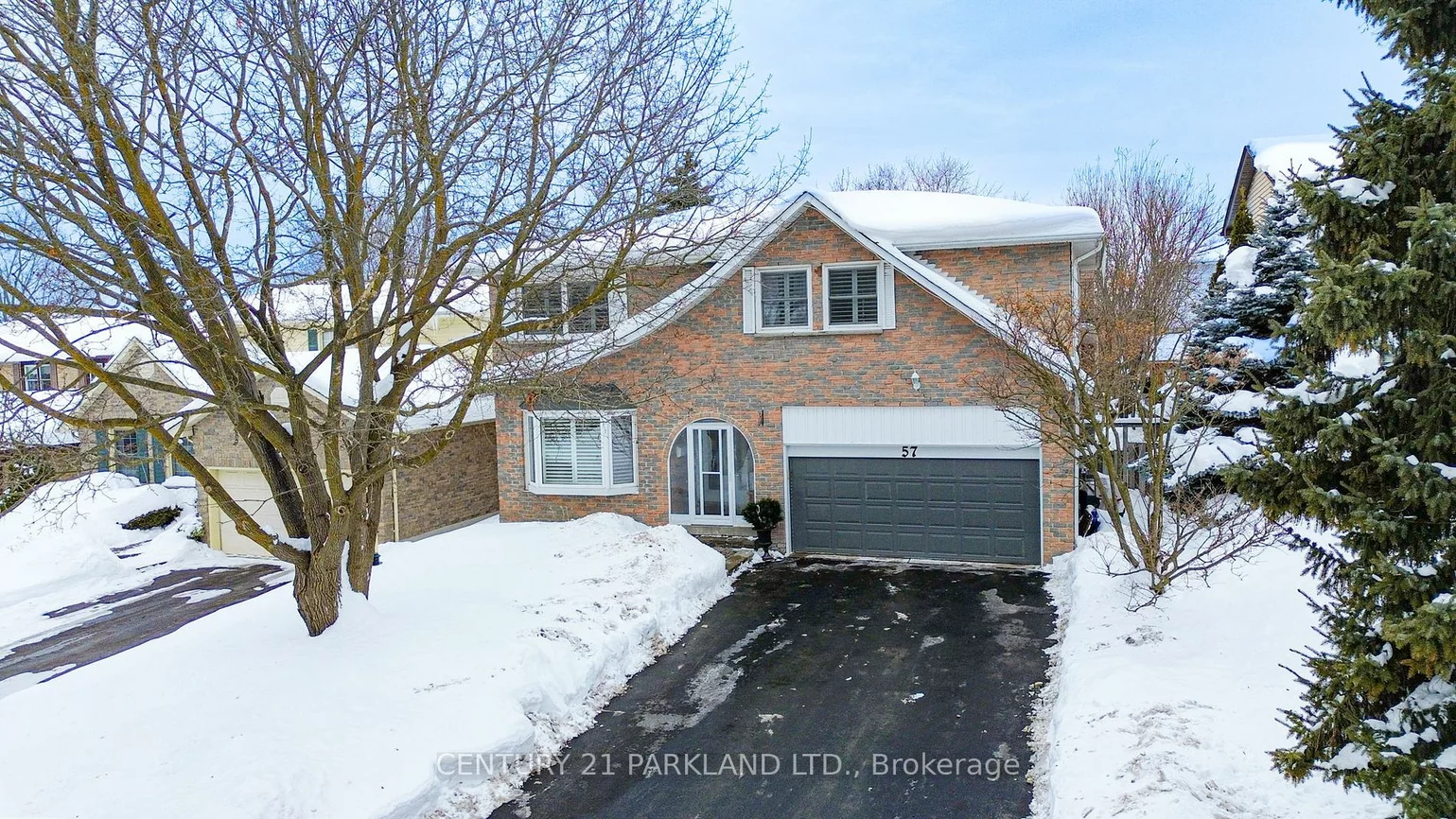 57 Manning Cres, Newmarket