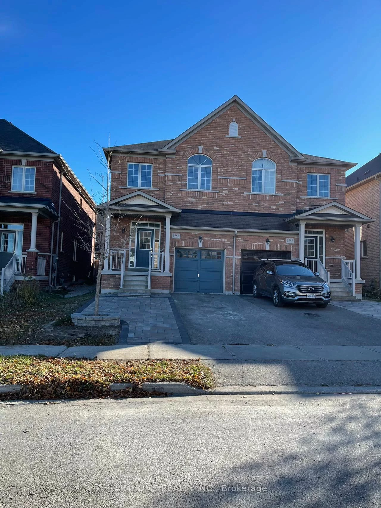 1255 Blencowe Cres, Newmarket