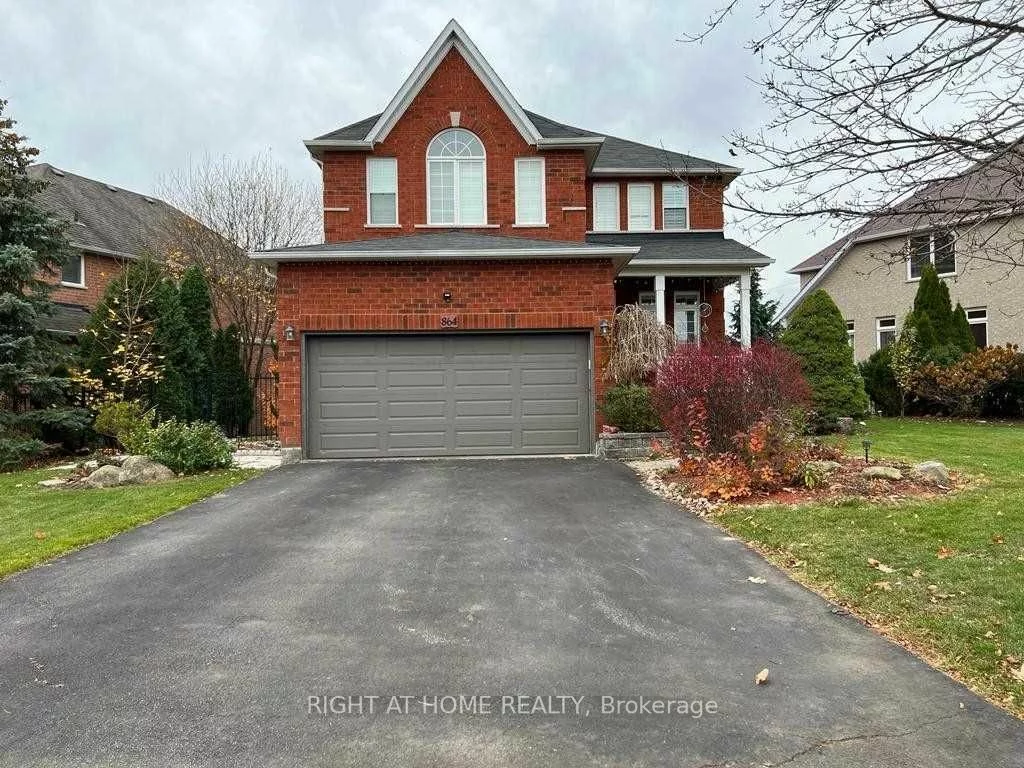 864 Shadrach Dr, Newmarket