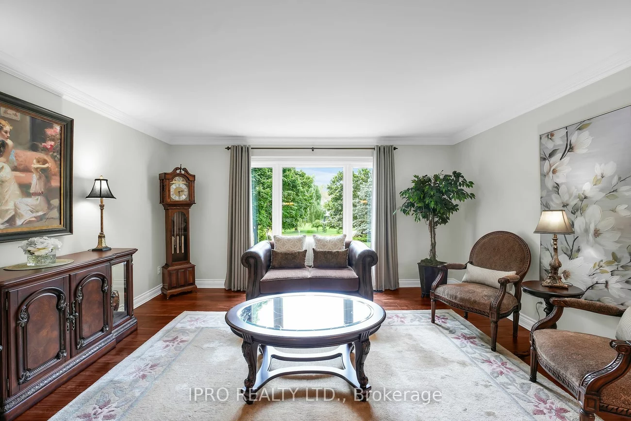 8 Anchor Crt, East Gwillimbury