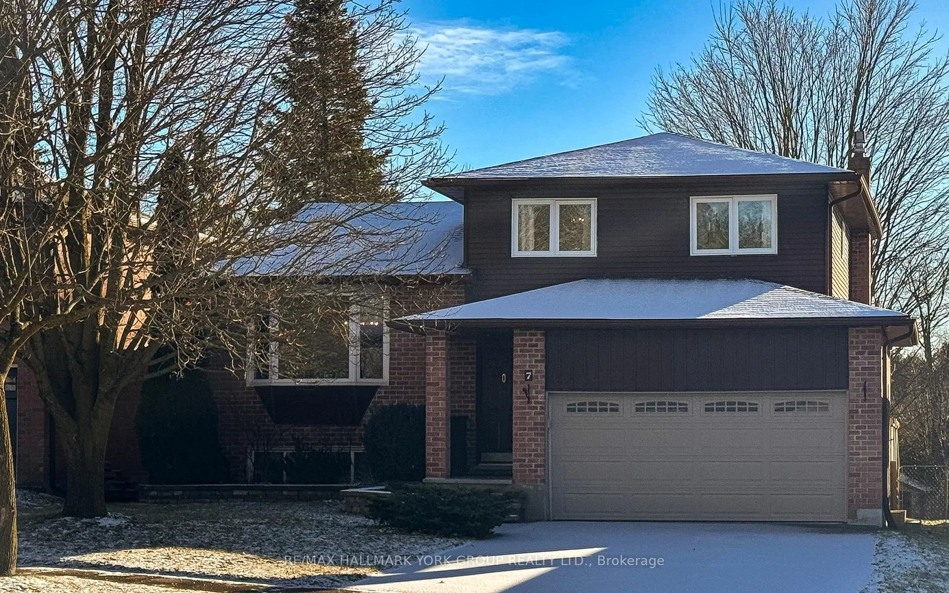 7 Beckett Ave, East Gwillimbury