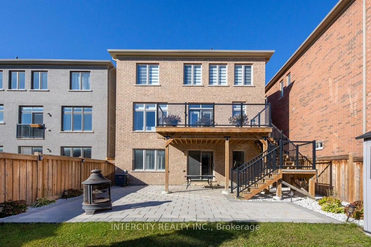 94 Forest Edge Cres, East Gwillimbury