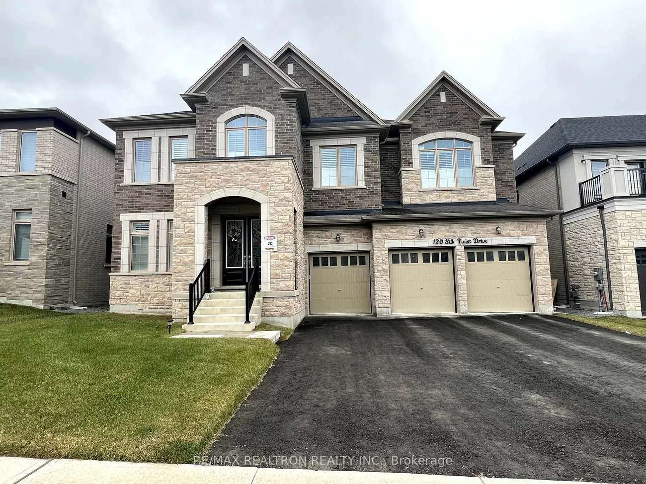 120 Silk Twist Dr, East Gwillimbury