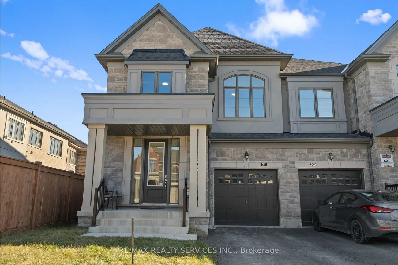 211 Thompson Dr, East Gwillimbury