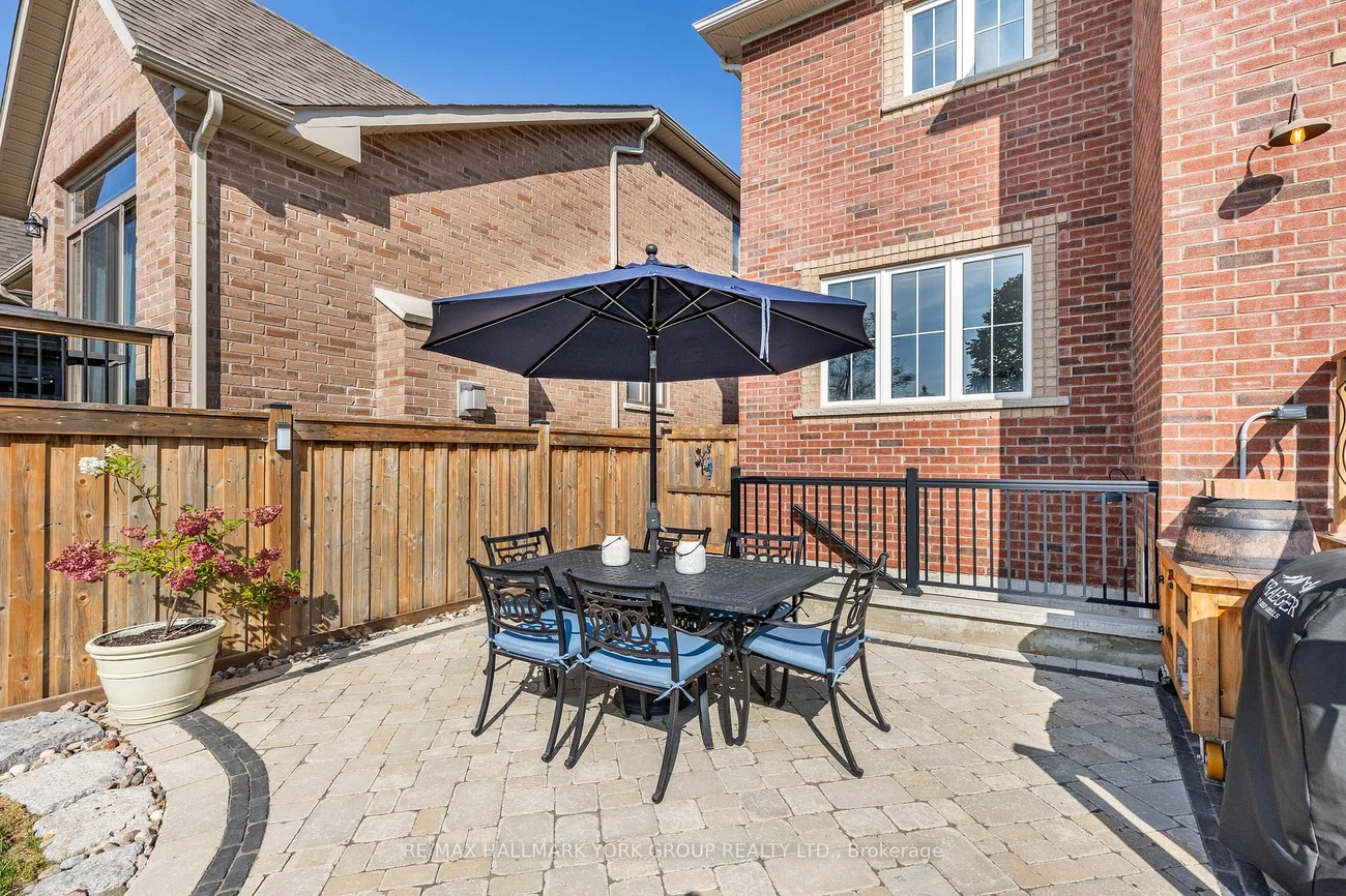 87 Manor Hampton St, East Gwillimbury