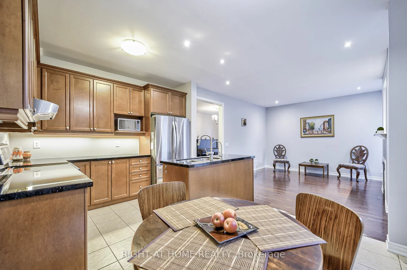 172 Harvest Hills Blvd, East Gwillimbury