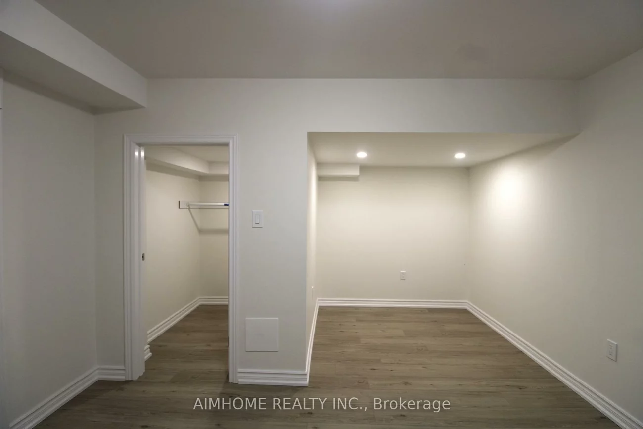 41, Hamster, Bayview Northeast, Aurora