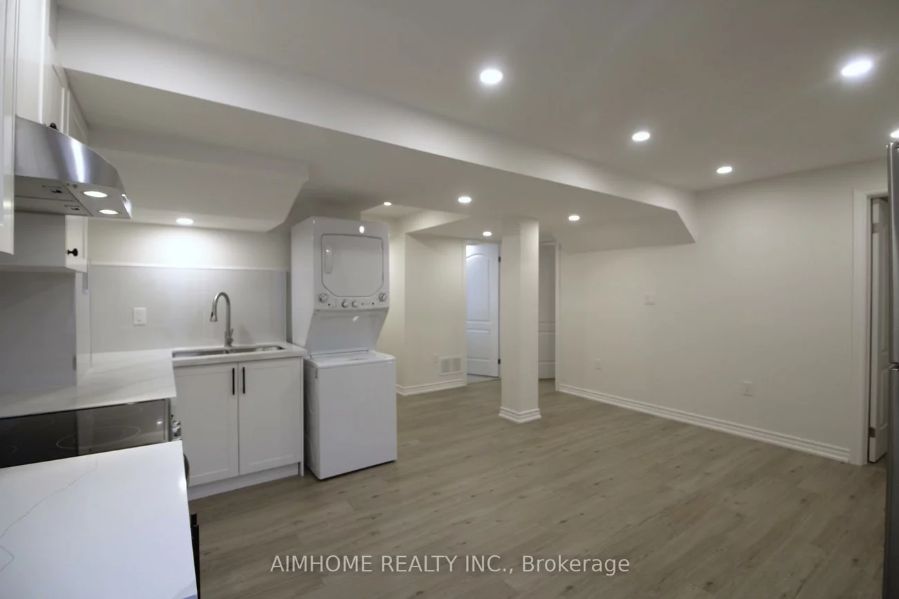 41, Hamster, Bayview Northeast, Aurora