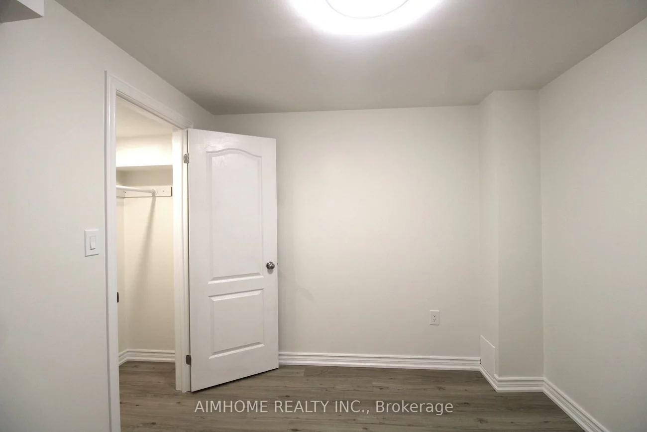 41, Hamster, Bayview Northeast, Aurora