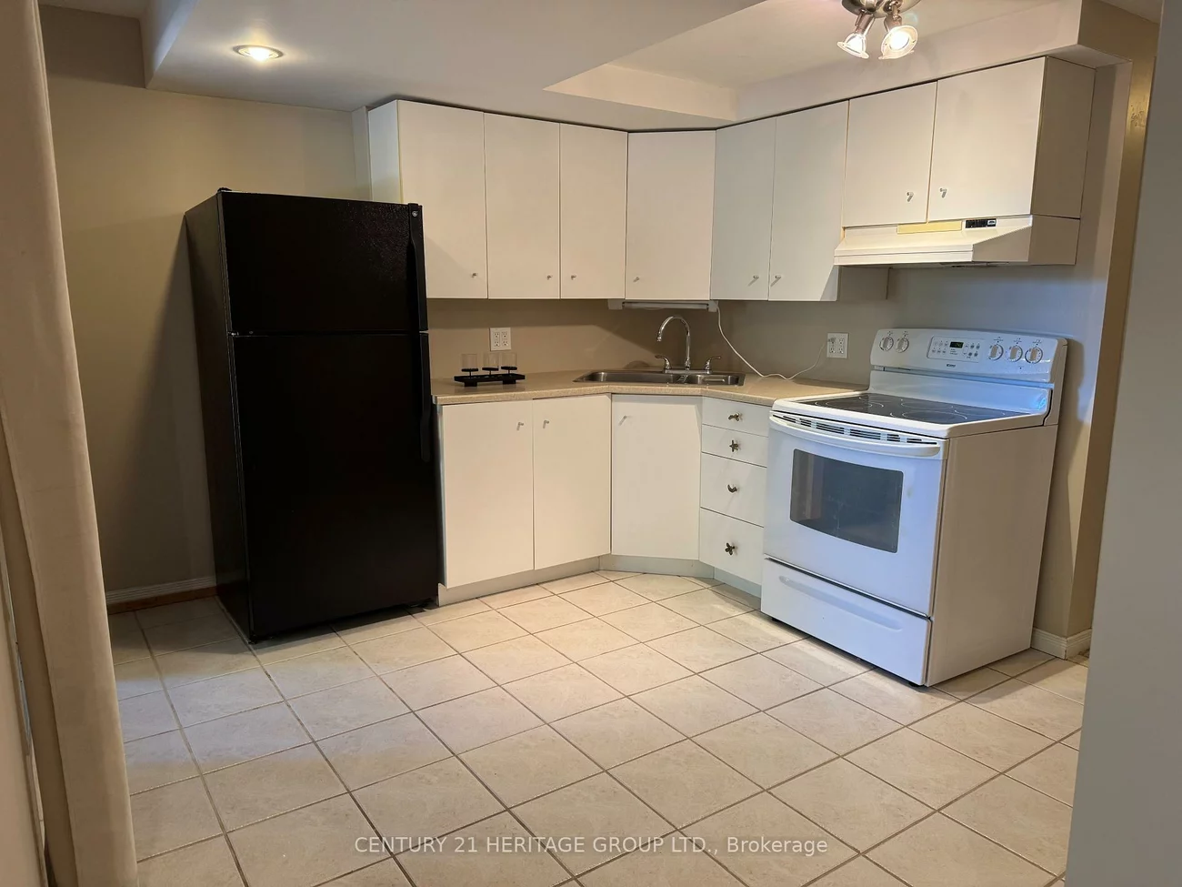 52, Downey, Bayview Wellington, Aurora