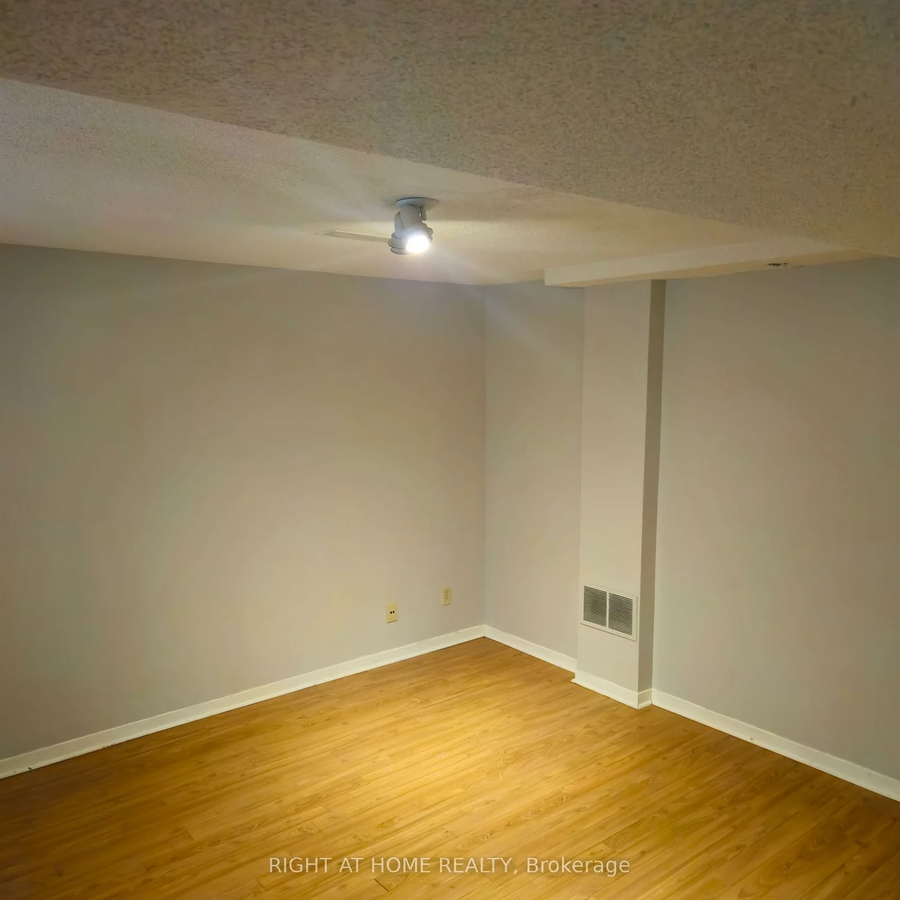 43, Attridge, Aurora Village, Aurora