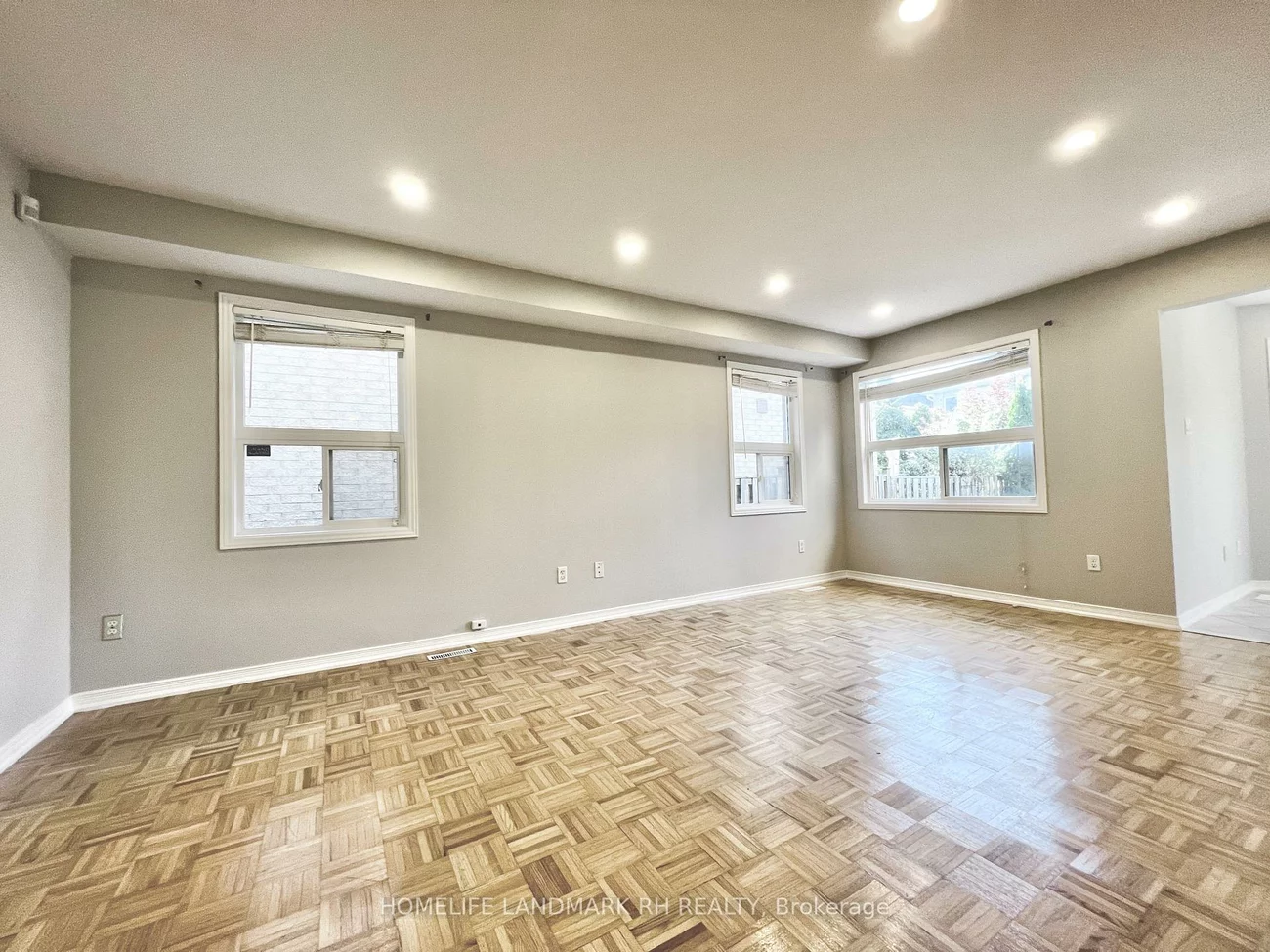 11, Cottinghill, Bayview Northeast, Aurora