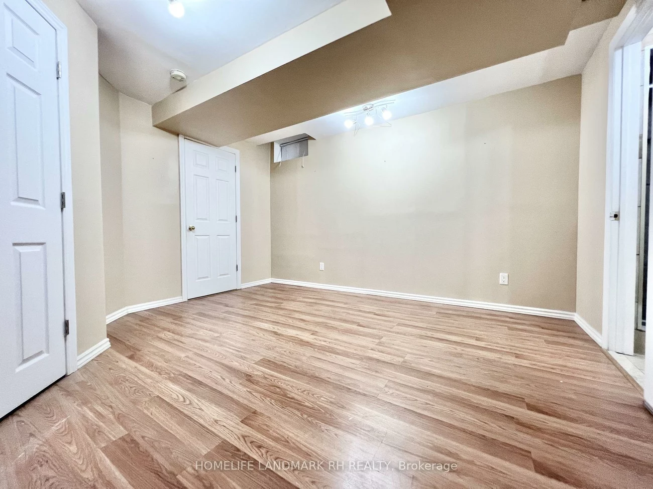 11, Cottinghill, Bayview Northeast, Aurora