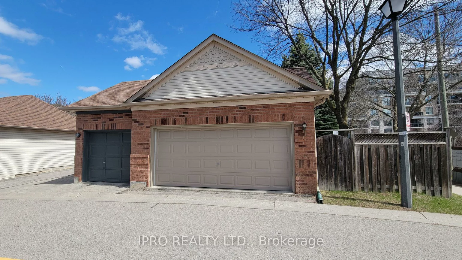 70, Ochalski, Bayview Wellington, Aurora