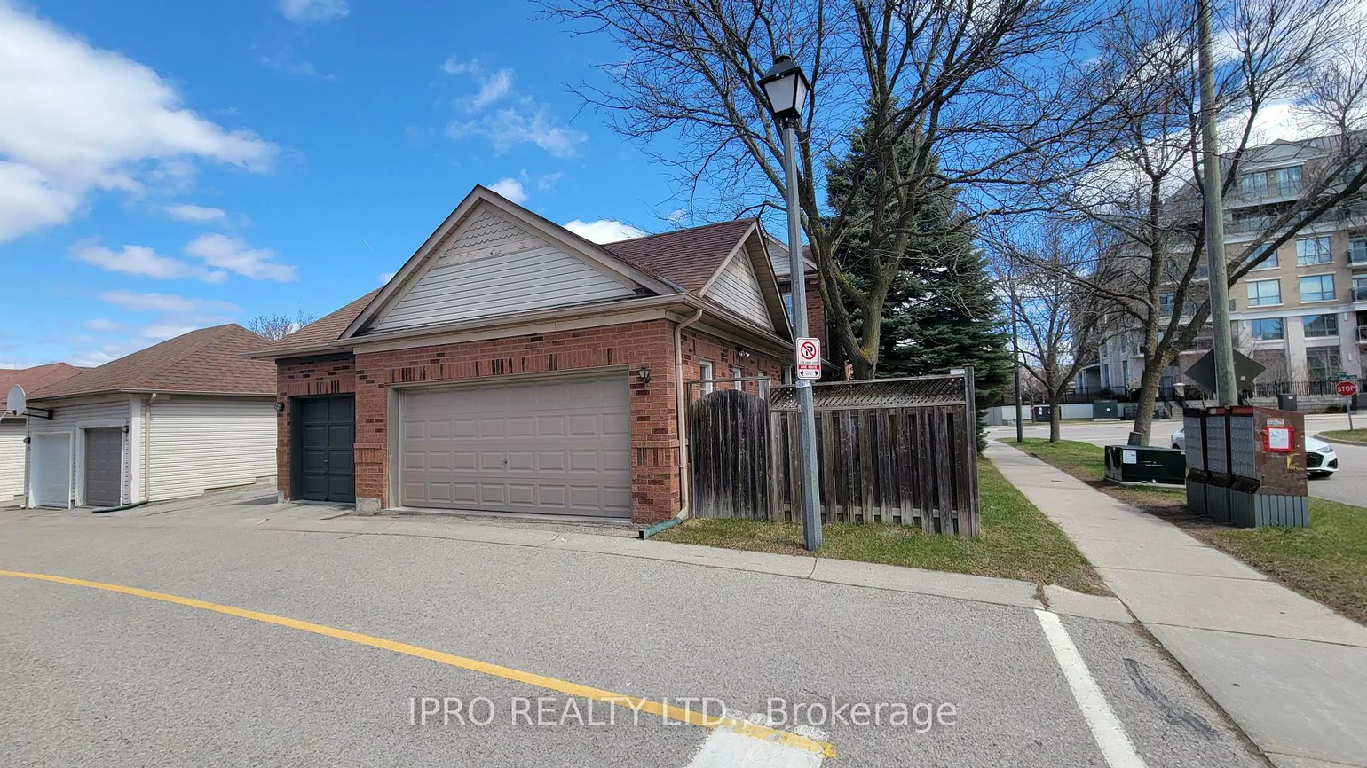 70, Ochalski, Bayview Wellington, Aurora