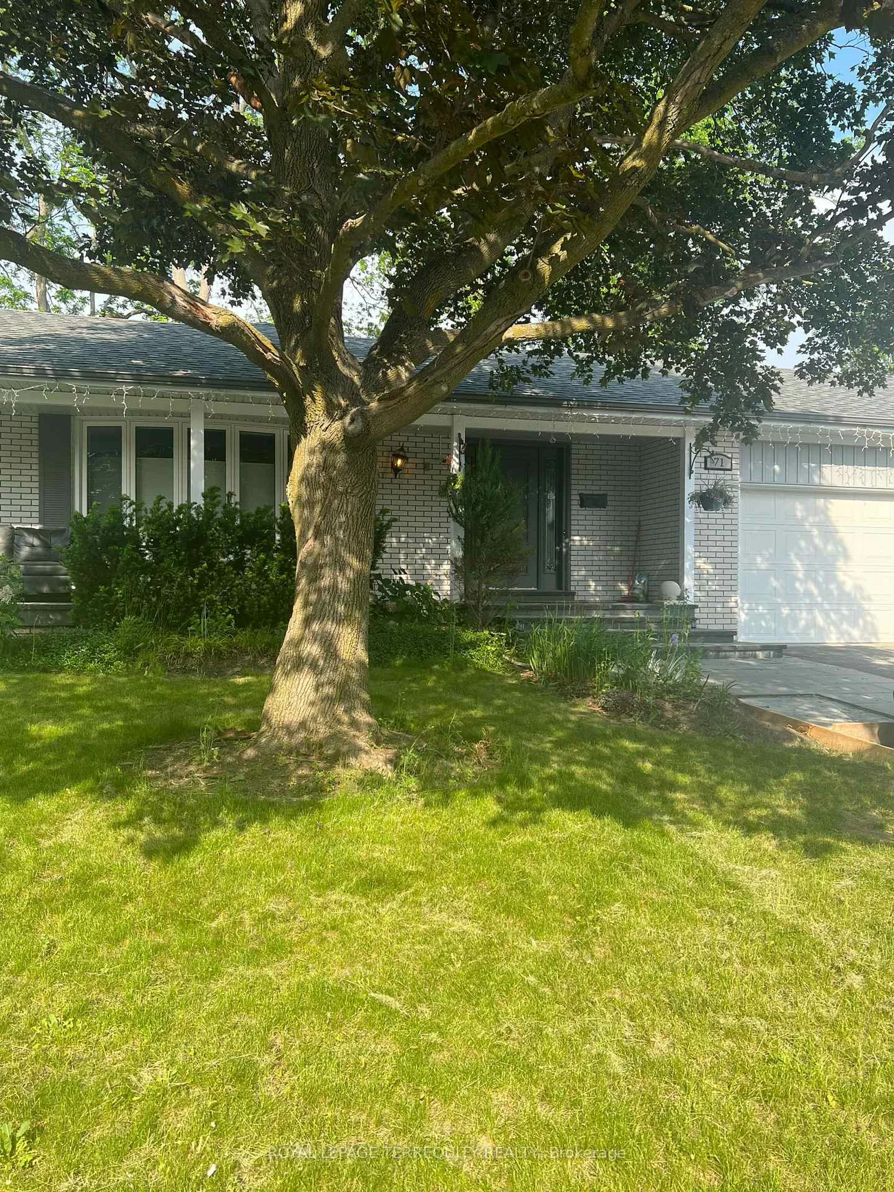 71, Nisbet, Aurora Highlands, Aurora