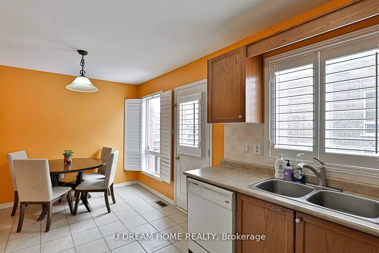 82, Barr, Bayview Northeast, Aurora