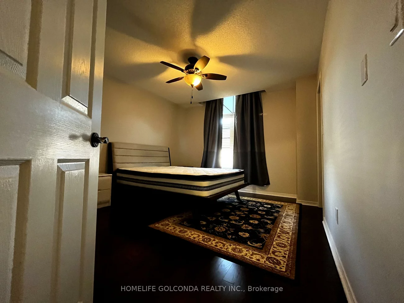 139, Chapman, Aurora Grove, Aurora