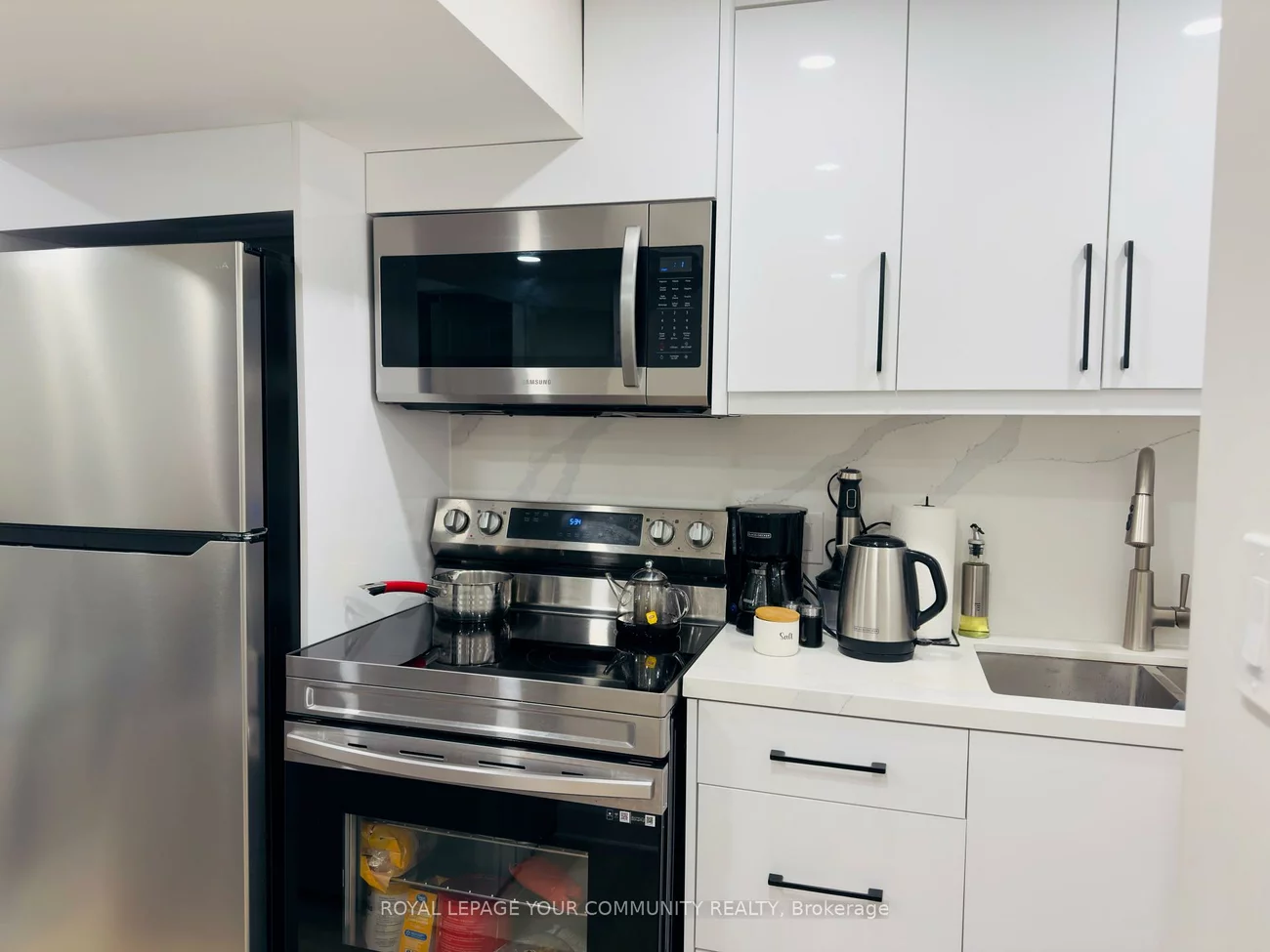 19, Huron, Aurora Heights, Aurora