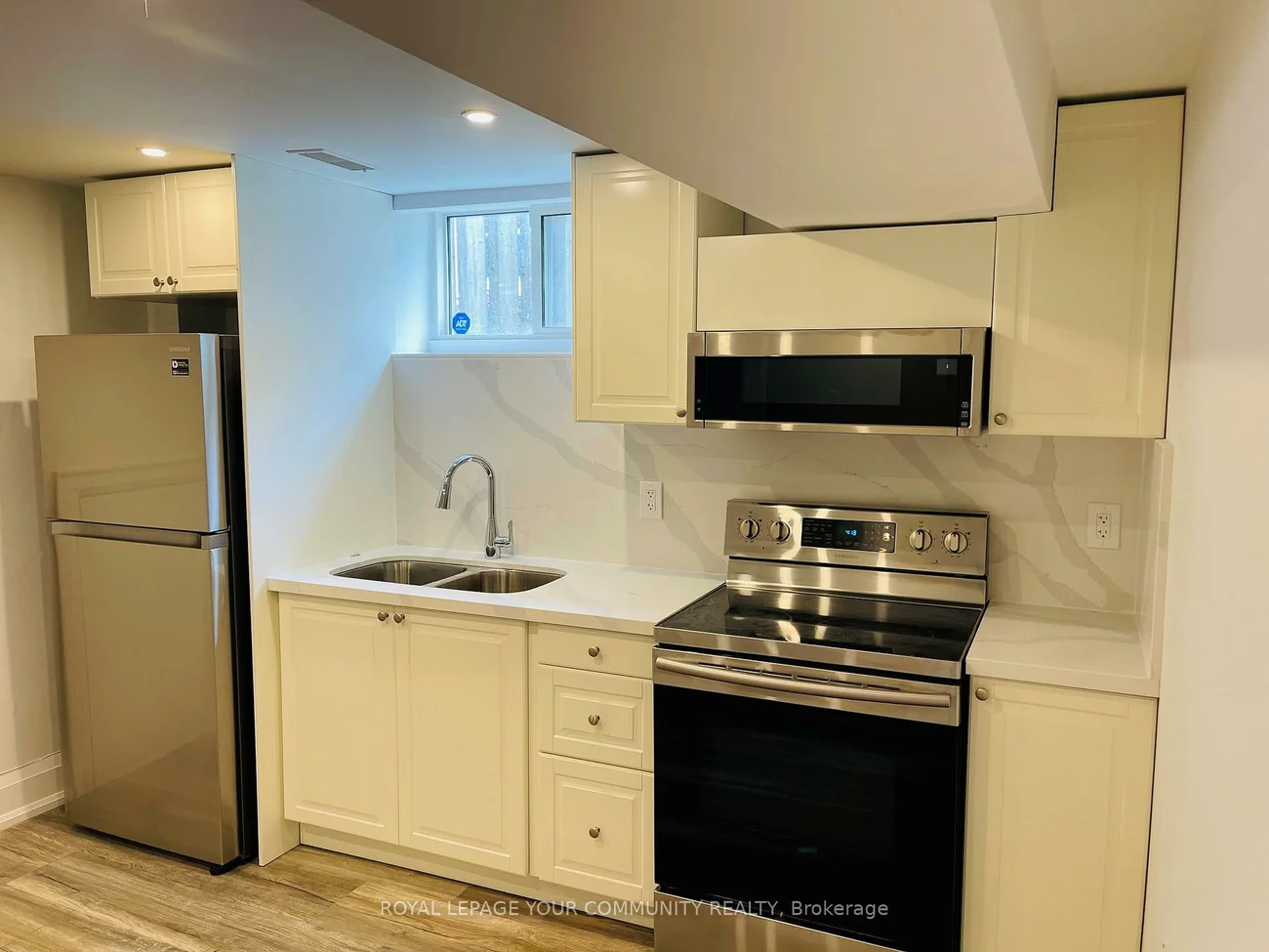 32, Kitimat, Aurora Heights, Aurora