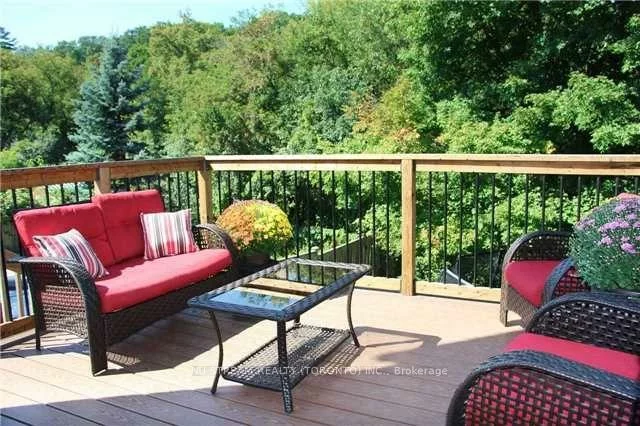 50, Deerglen, Aurora Grove, Aurora