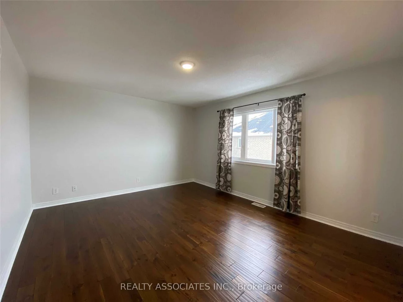 120, Spring Farm, Bayview Wellington, Aurora