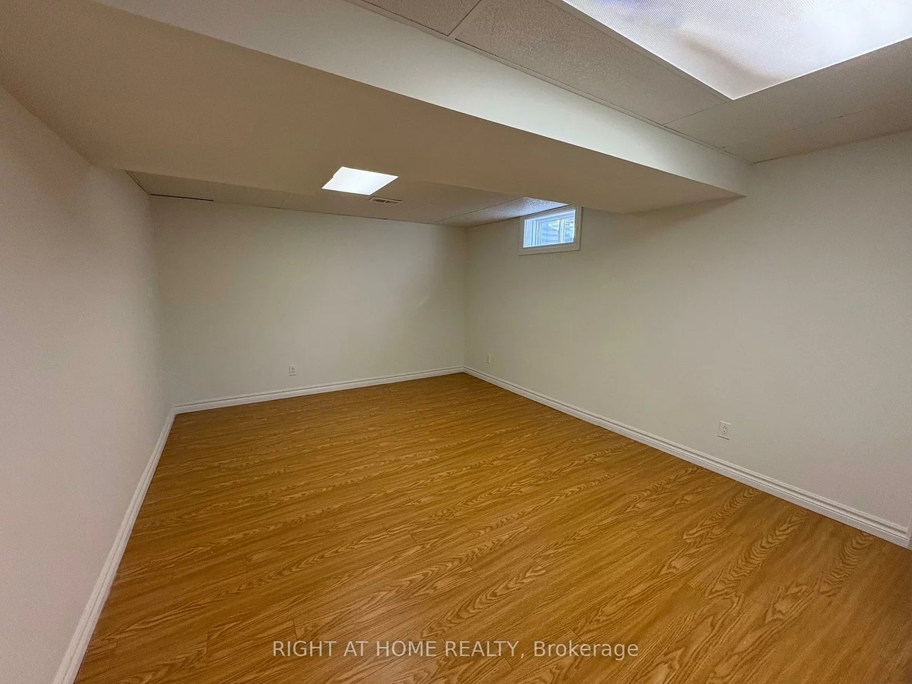 2, Harmon, Aurora Heights, Aurora