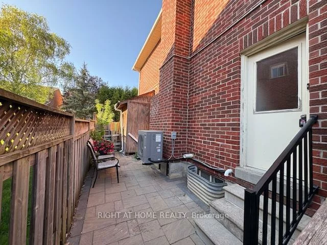 2, Harmon, Aurora Heights, Aurora