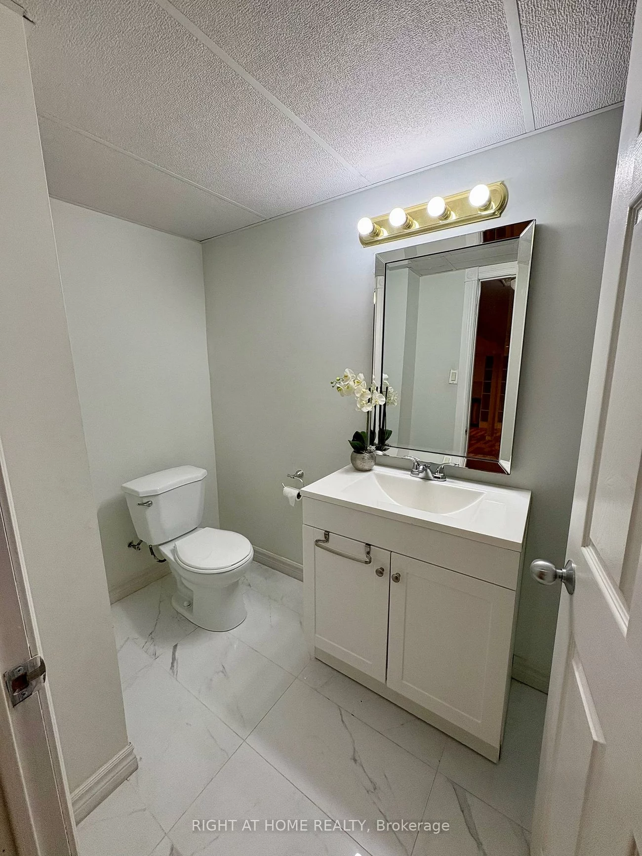 2, Harmon, Aurora Heights, Aurora