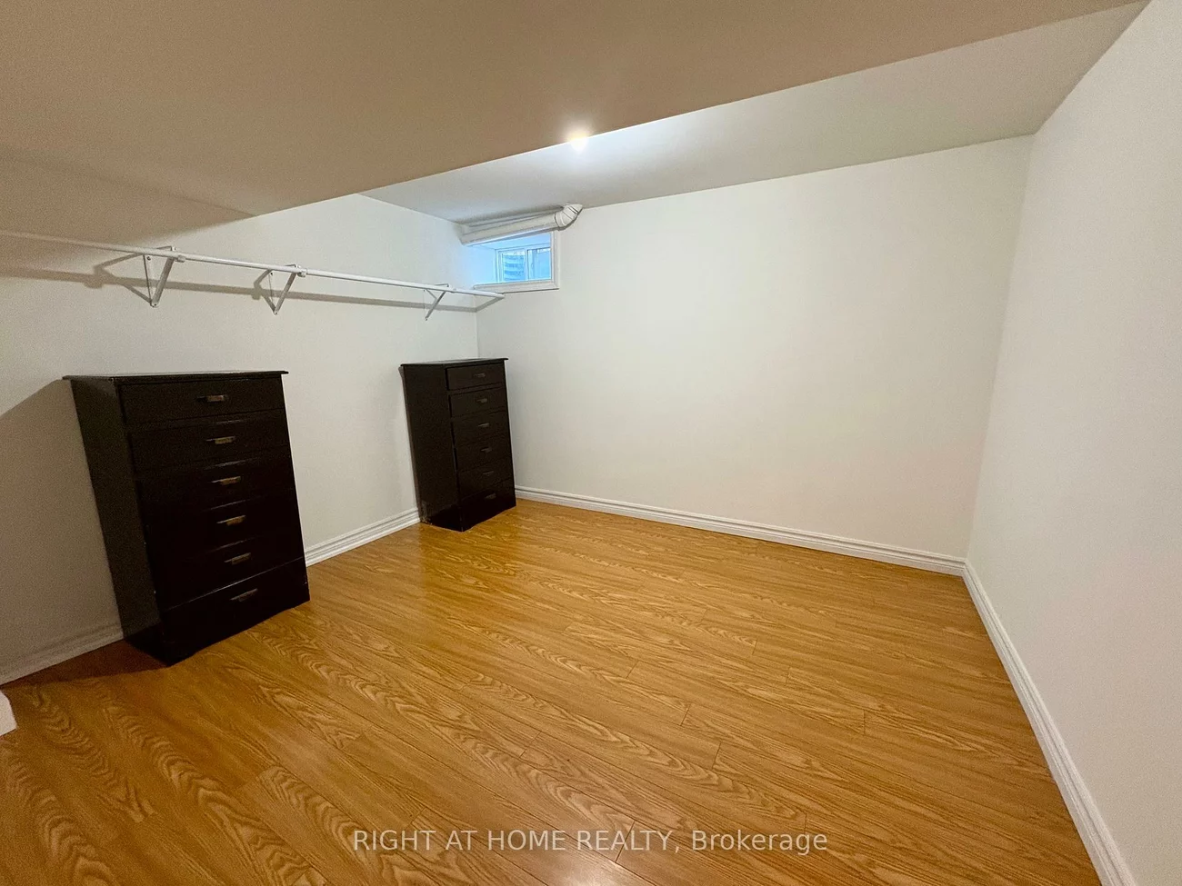 2, Harmon, Aurora Heights, Aurora