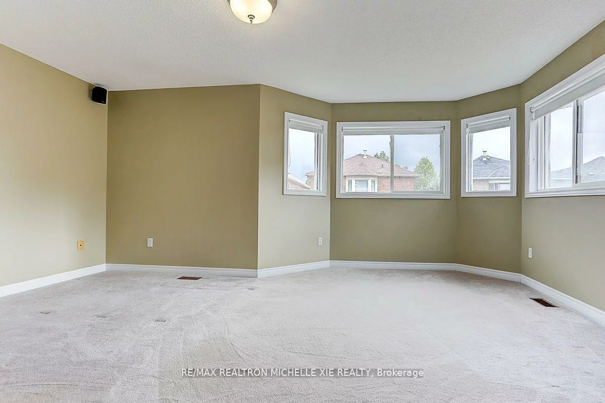 45, Pinnacle, Bayview Wellington, Aurora