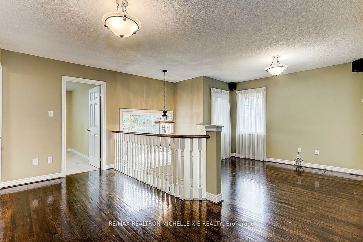 45, Pinnacle, Bayview Wellington, Aurora